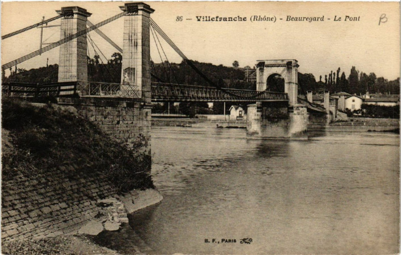 Carte postale ancienne Villefranche Beauregard. Le Pont