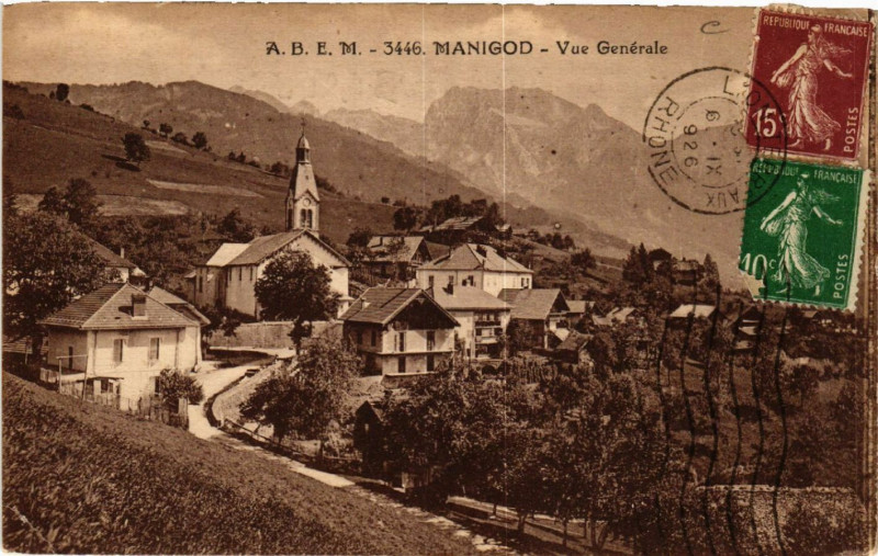 Carte postale ancienne Manigod Vue générale.