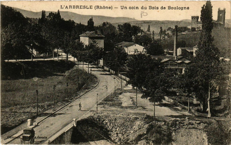 Carte postale ancienne L'Arbresle Un coin du Bois de Boulogne à L'Arbresle