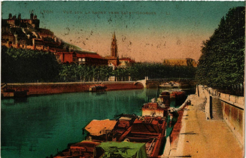 Carte postale ancienne Lyon vue sur la Saone vers St-Georges à Lyon