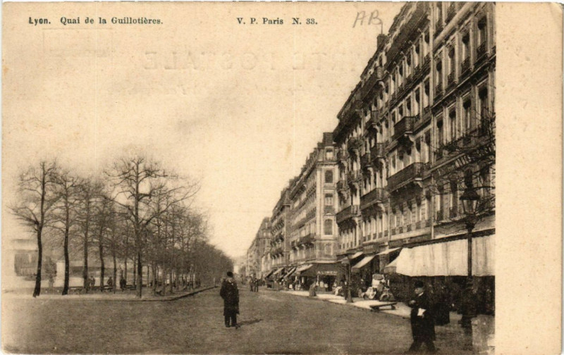 Carte postale ancienne Lyon Quai de la Guillotieres à Lyon