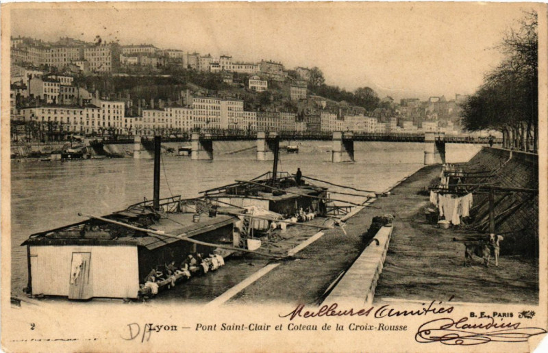 Carte postale ancienne Lyon Pont St-Clair et Coteau de la Croix-Rousse à Lyon