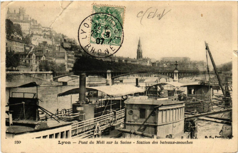 Carte postale ancienne Lyon Pont du Midi su la Saone - Station des Bateau-mouches à Lyon