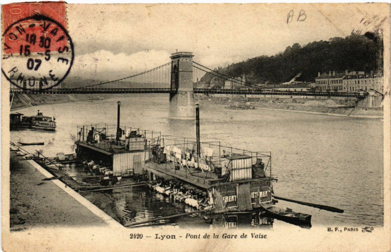 Carte postale ancienne Lyon Pont de la Gare de Vaise à Lyon