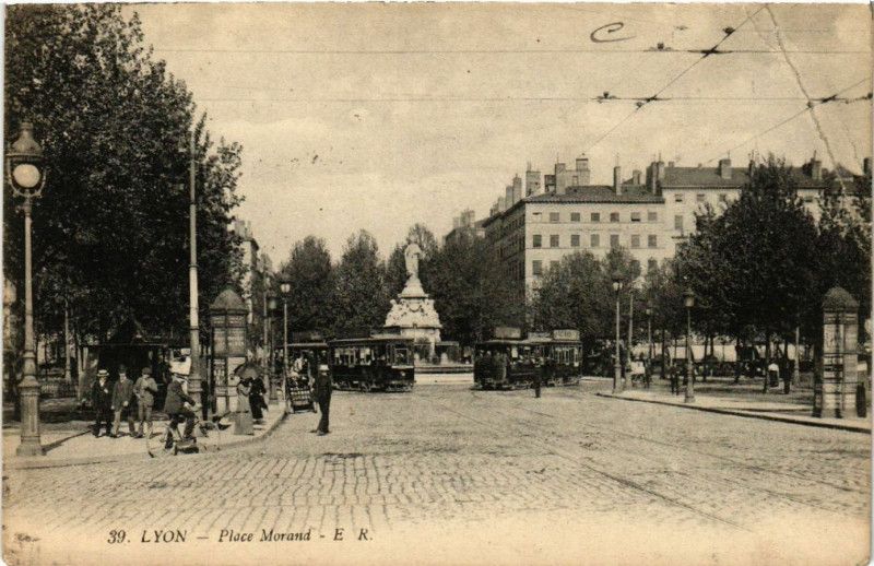 Carte postale ancienne Lyon Place Morand. à Lyon