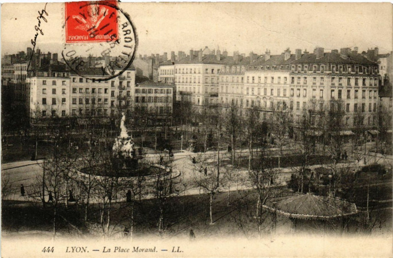 Carte postale ancienne Lyon Place Morand. à Lyon