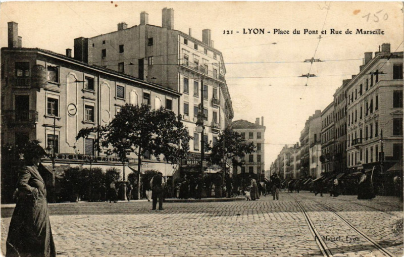 Carte postale ancienne Lyon Place du Pont et Rue de Marseille à Lyon