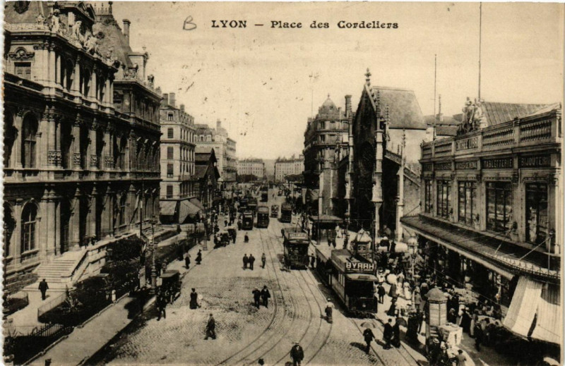 Carte postale ancienne Lyon Place des Cordeliers. à Lyon