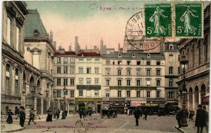 Carte postale ancienne Lyon Place de la Comedie. à Lyon