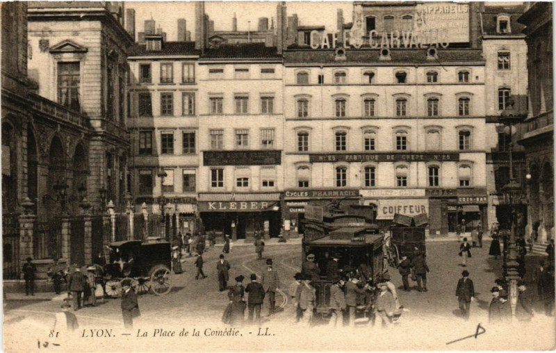Carte postale ancienne Lyon Place de la Comedie. à Lyon