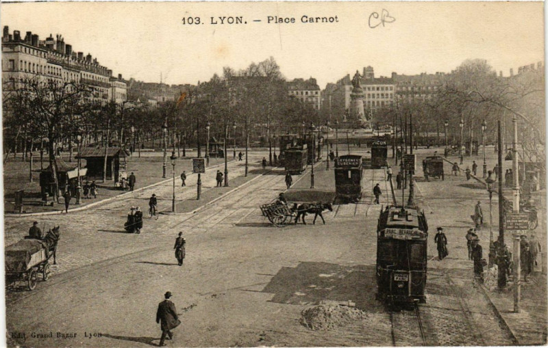 Carte postale ancienne Lyon Place Carnot. à Lyon