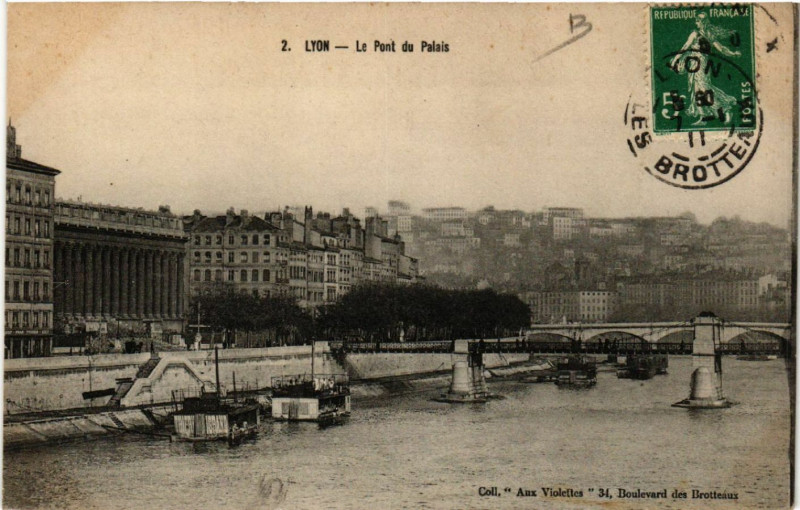 Carte postale ancienne Lyon Le Pont du Palais à Lyon