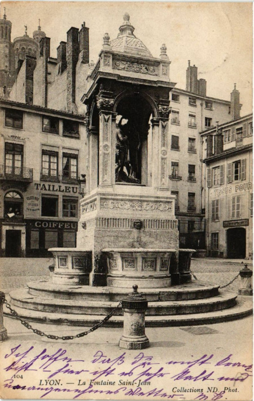 Carte postale ancienne Lyon La Fontaine St-Jean à Lyon
