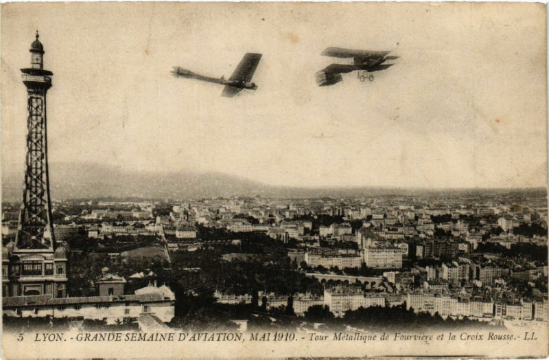 Carte postale ancienne Lyon Grande Semaine d'aviation 1910 Tour metallique à Lyon 5e Arrondissement