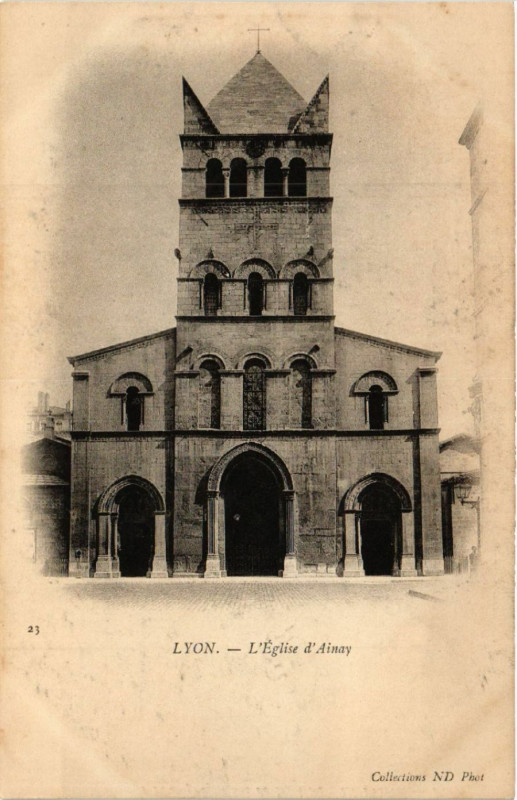 Carte postale ancienne Lyon Eglise d'Ainay à Lyon