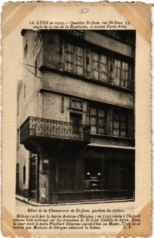 Carte postale ancienne Lyon Quartier St-Jean angle de la rue de la Bombarde à Lyon