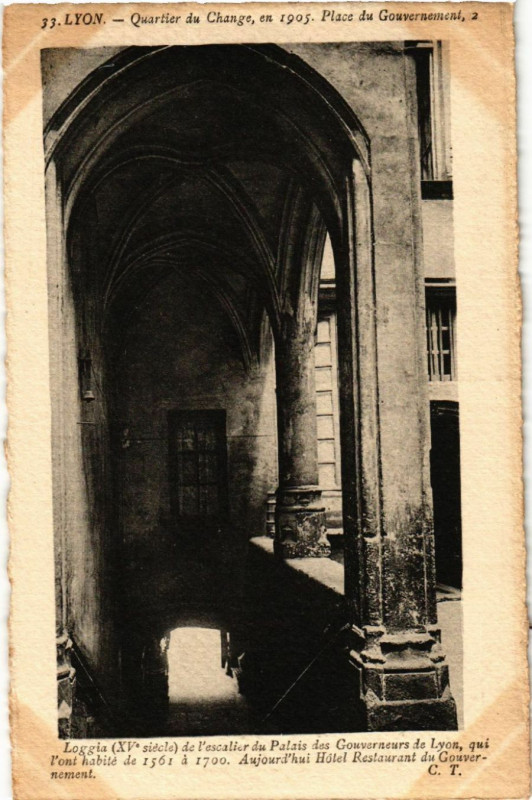 Carte postale ancienne Lyon Place du Gouvernement-Loggia. à Lyon