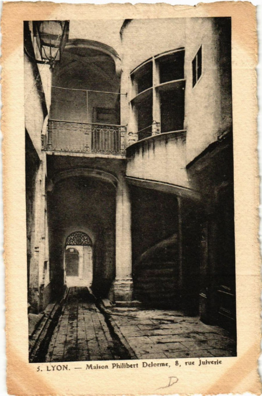 Carte postale ancienne Lyon Maison Philibert Delorme à Lyon