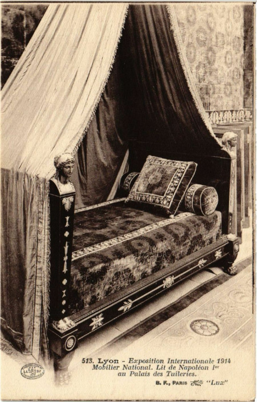 Carte postale ancienne Lyon Lit de Napoleon Ier au Palais de Tuileries à Lyon