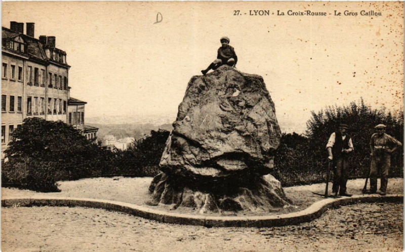Carte postale ancienne Lyon La Croix Rousse - Le Gros Caillou à Lyon