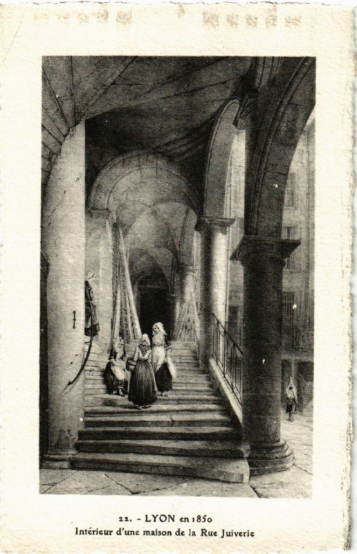 Carte postale ancienne Lyon Interieur d'une maison de la Rue Juiverie à Lyon