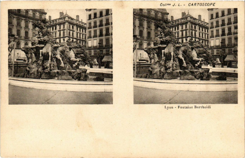 Carte postale ancienne Lyon Fontaine Bartholdi à Lyon