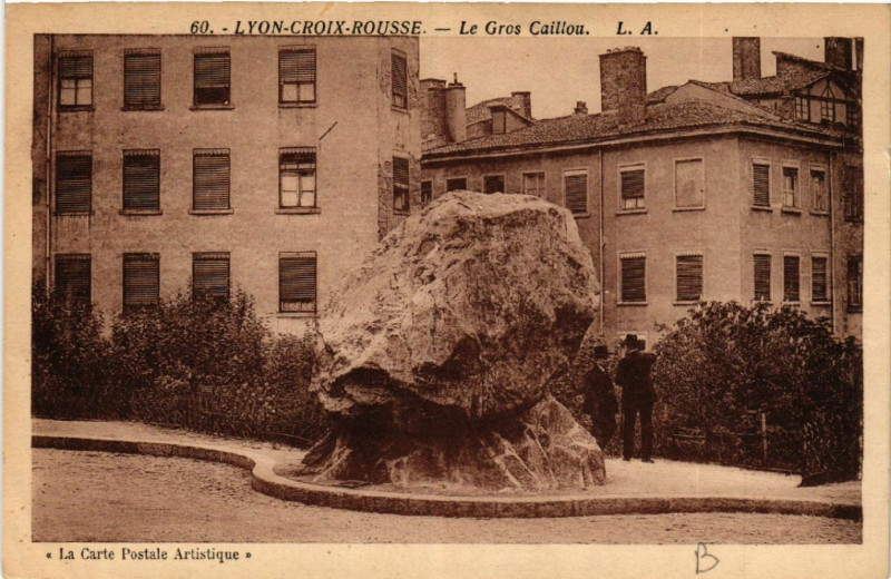 Carte postale ancienne Lyon Croix Rousse. Le Gros Caillou à Lyon
