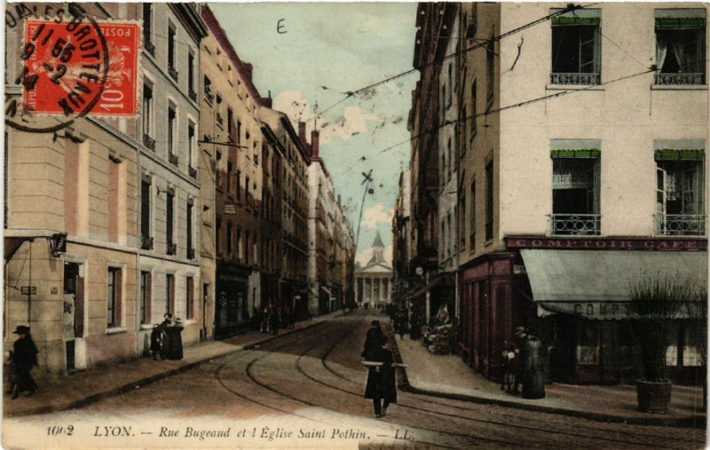 Carte postale ancienne Lyon-Rue Bugeaud et l'Eglise St-Pothin à Lyon