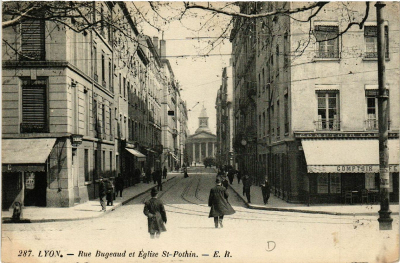 Carte postale ancienne Lyon-Rue Bugeaud et Eglise St-Pothin à Lyon