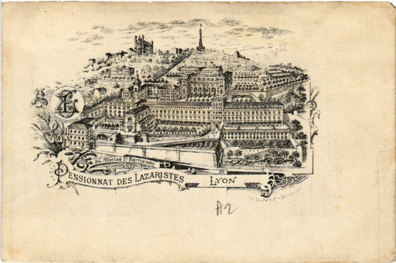 Carte postale ancienne Lyon-Pensionnat des Lazaristes à Lyon