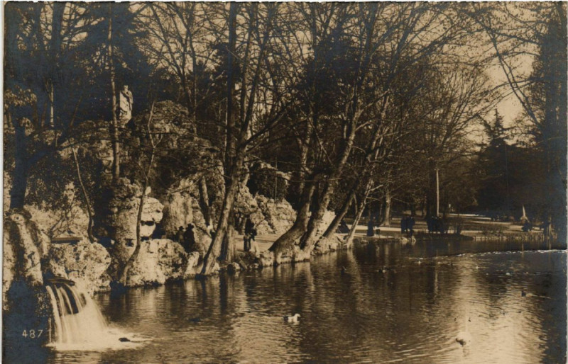 Carte postale ancienne Lyon-Parc de la Tete-d'Or à Lyon