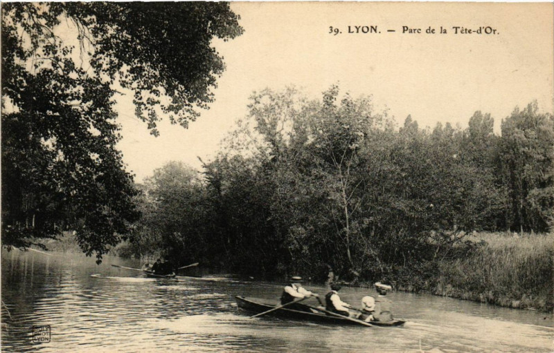 Carte postale ancienne Lyon-Parc de la Tete-d'Or à Lyon