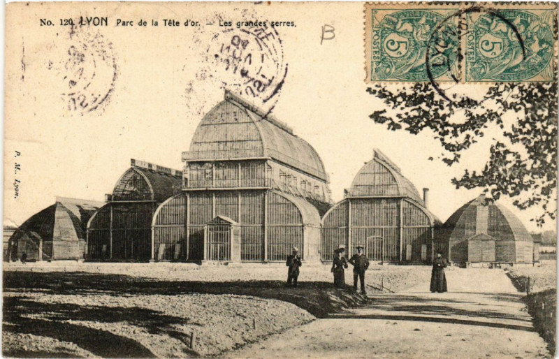 Carte postale ancienne Lyon-Parc de la Tete d'Or Les grandes serres à Lyon