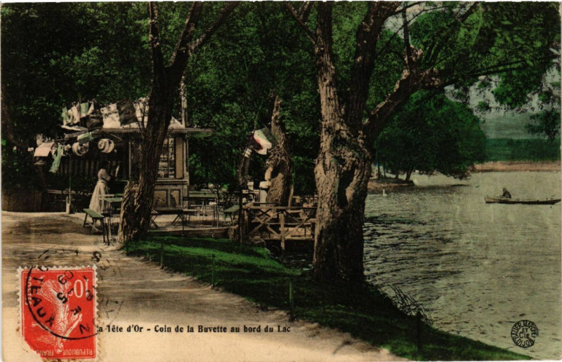 Carte postale ancienne Lyon-Parc de la Tete d'Or Coin de la Buvette au bord du Lac à Lyon