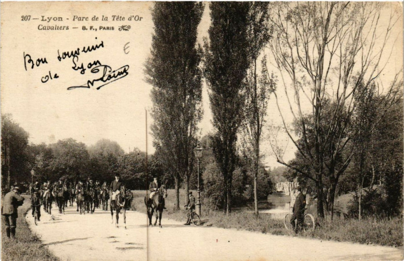 Carte postale ancienne Lyon-Parc de la Tete d'Or Cavaliers à Lyon