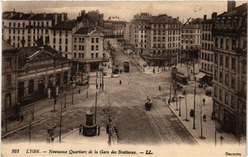 Carte postale ancienne Lyon-Nouveaux Quartiers de la Gare des Brotteaux à Lyon
