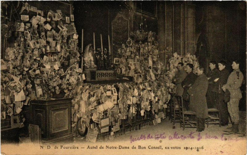Carte postale ancienne Lyon-N.-D. de Fourviere Autel de Notre-Dame de Bon Conseil à Lyon