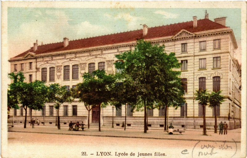 Carte postale ancienne Lyon-Lycée de jeunes filles à Lyon