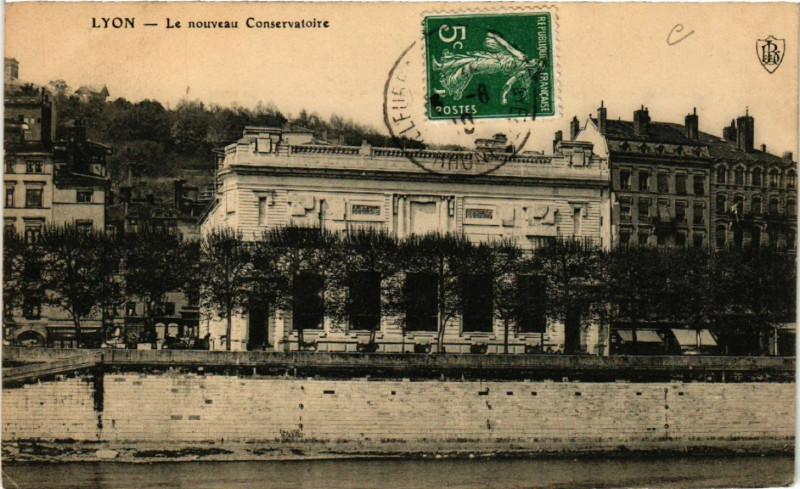Carte postale ancienne Lyon-Le Nouveau Conservatoire à Lyon