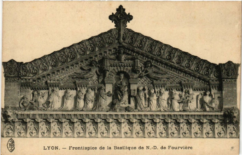 Carte postale ancienne Lyon-Frontispice de la Basilique de N.-D. de Fourviere à Lyon