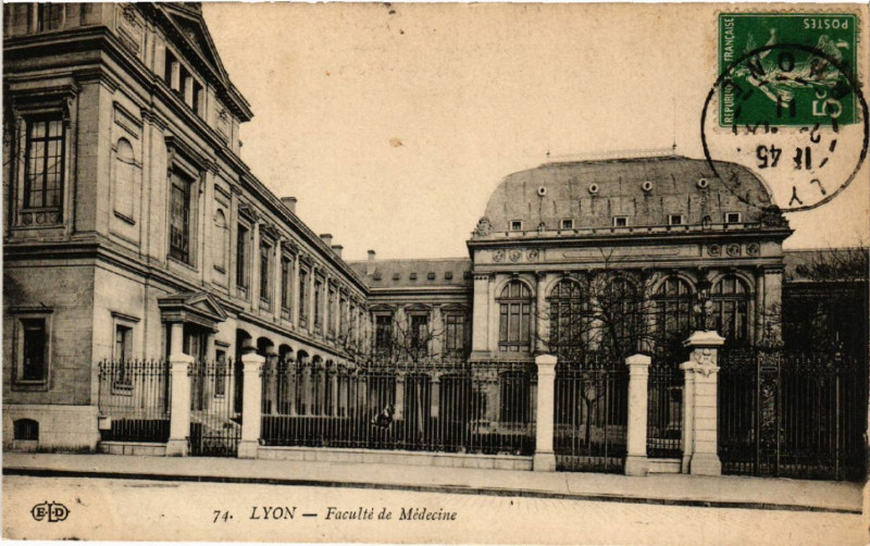 Carte postale ancienne Lyon-Faculte de Medecine à Lyon