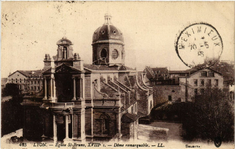 Carte postale ancienne Lyon-Eglise St-Bruno Dome remarquable à Lyon