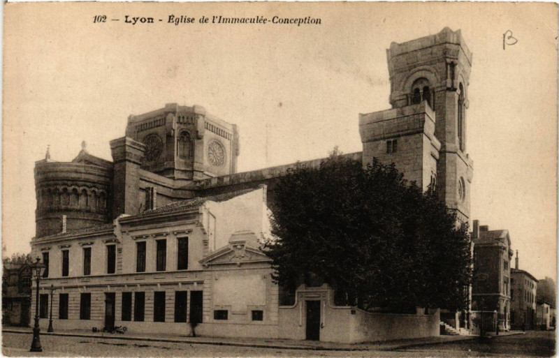 Carte postale ancienne Lyon-Eglise de l'Immaculée-Conception à Lyon