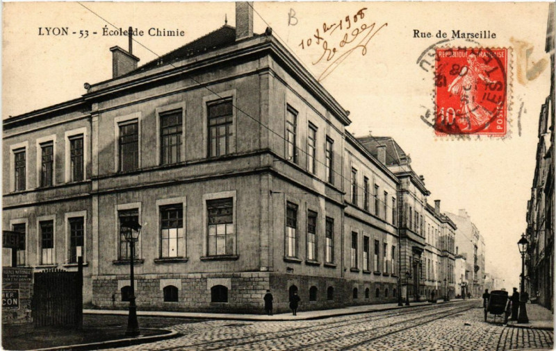 Carte postale ancienne Lyon-Ecole de Chimie Rue de Marseille à Lyon