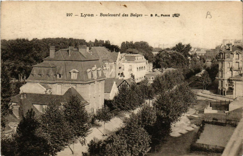Carte postale ancienne Lyon-Boulevard des Belges à Lyon
