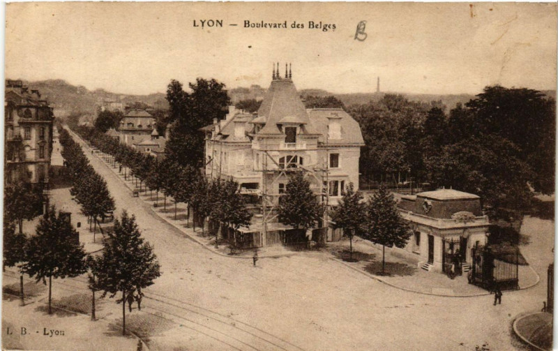 Carte postale ancienne Lyon-Boulevard des Belges à Lyon