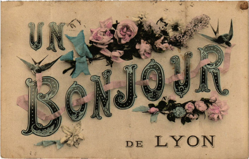 Carte postale ancienne Un Bonjour de Lyon à Lyon