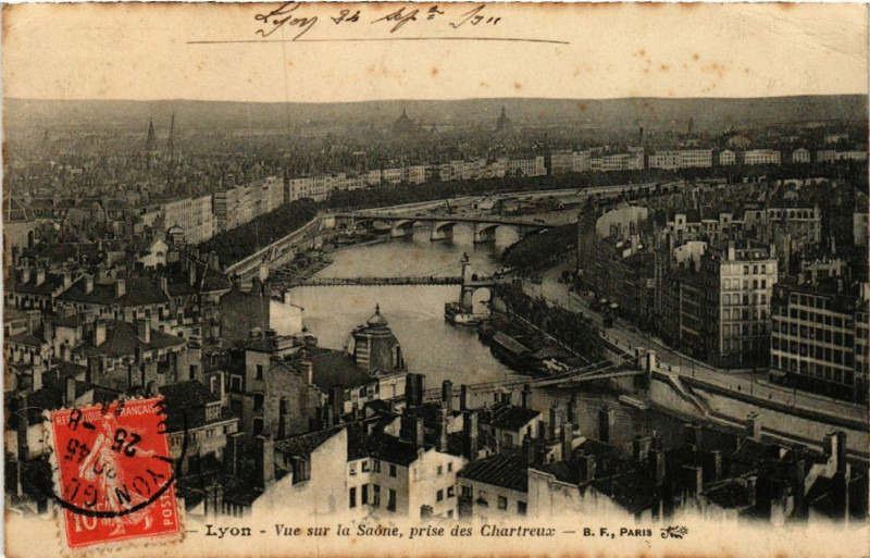 Carte postale ancienne Lyon Vue sur la Saone prise des Chartreux à Lyon