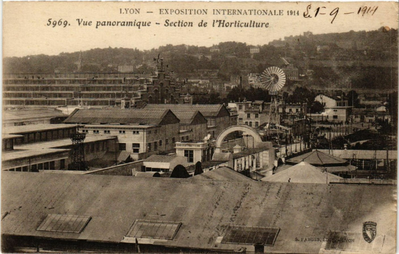 Carte postale ancienne Lyon Vue panoramique-Section de l'Horticulture à Lyon