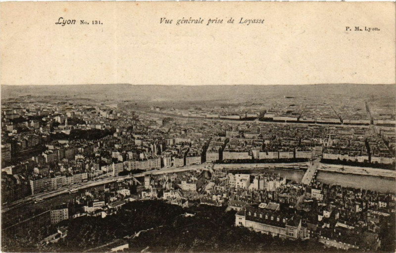 Carte postale ancienne Lyon Vue générale prise de Loyasse à Lyon